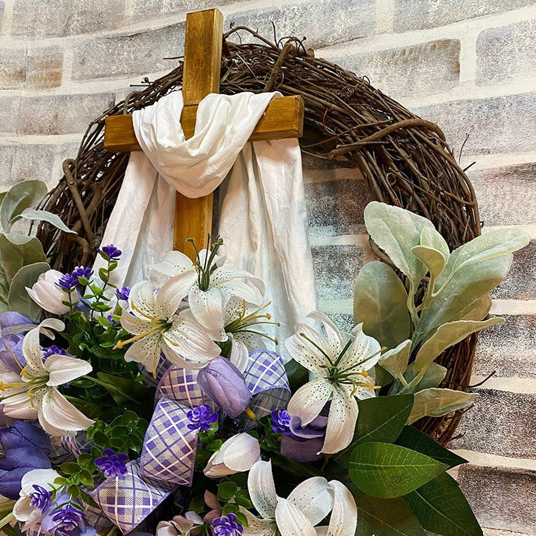 Christianartworkshop Corona di croce primaverile: una fusione poetica di fiori e fede - image 5