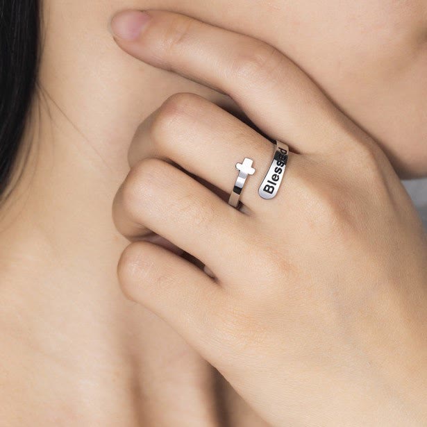 Christianartworkshop Anello regolabile con croce benedetta: pace, speranza, amore - image 3