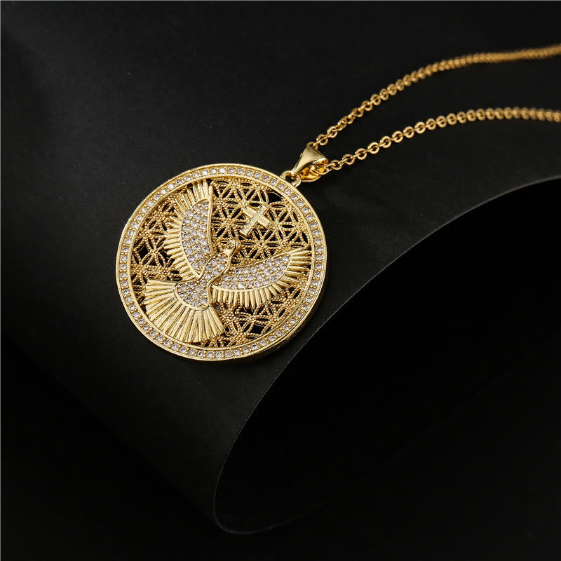 Christianartworkshop Collana con colomba dello Spirito Santo e scintilla celeste: un simbolo radioso di fede - image 1