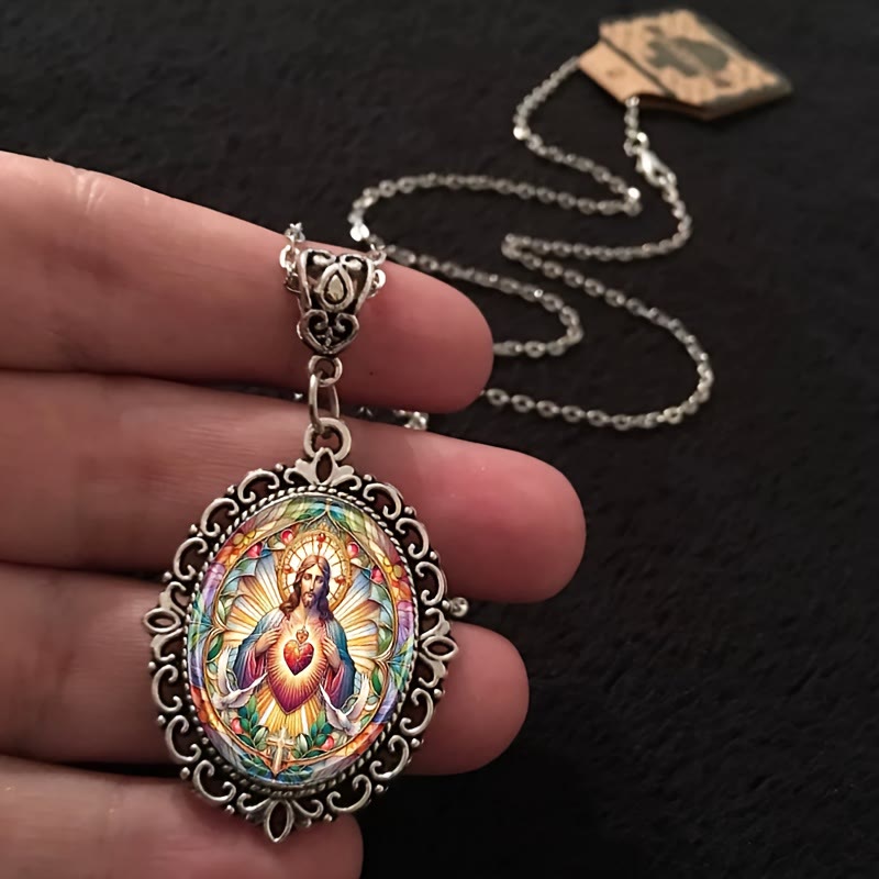 Collana del Sacro Cuore di Gesù Christianartworkshop : pezzo senza tempo che incarna l'amore divino - image 1