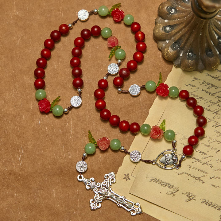 Rosario fatto a mano di Christianartworkshop con perle di legno di drago sanguinante e crocifisso: un simbolo di legame spirituale e devozione - Perline di legno di drago di sangue e crocifisso - image 0