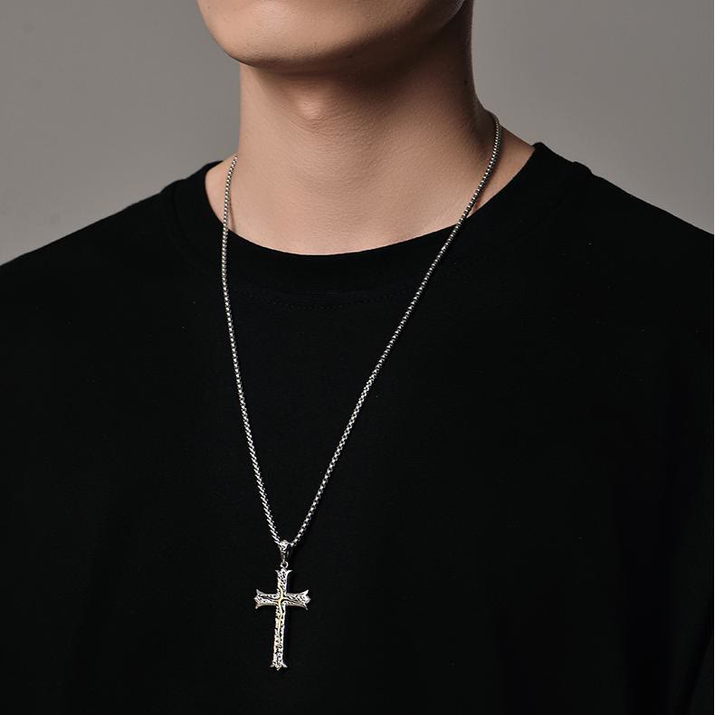 Collana classica e vintage con crocifisso e albero della vita in argento sterling 925 Christianartworkshop : un simbolo di spiritualità e vitalità - image 1