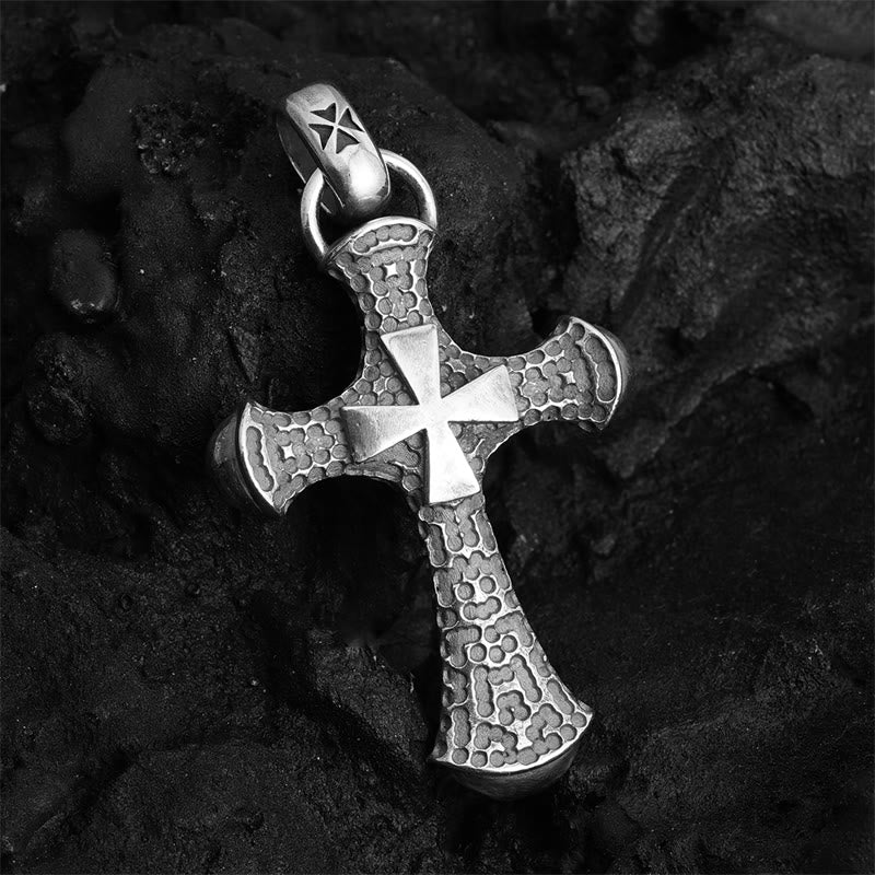 Collana con crocifisso classica e vintage in argento sterling 925 di Christianartworkshop : fusione di estetica storica e artigianato moderno - Argento Sterling 925 - image 0