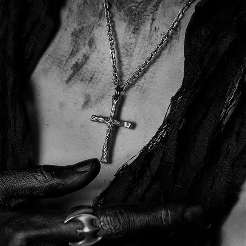 Collana con croce in stile scuro in argento sterling 925 Christianartworkshop : un simbolo di fede - image 3