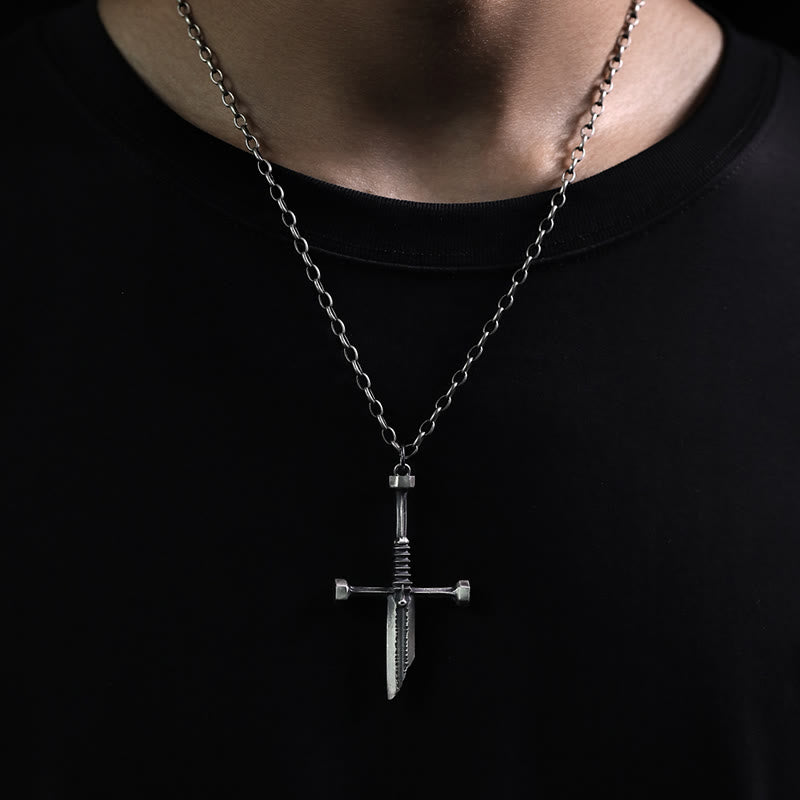 Collana con croce e spada spezzata in argento sterling 999 Christianartworkshop : una dichiarazione audace di resilienza e stile - image 1