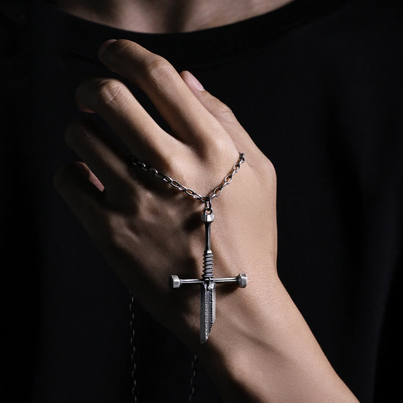 Collana con croce e spada spezzata in argento sterling 999 Christianartworkshop : una dichiarazione audace di resilienza e stile - image 2