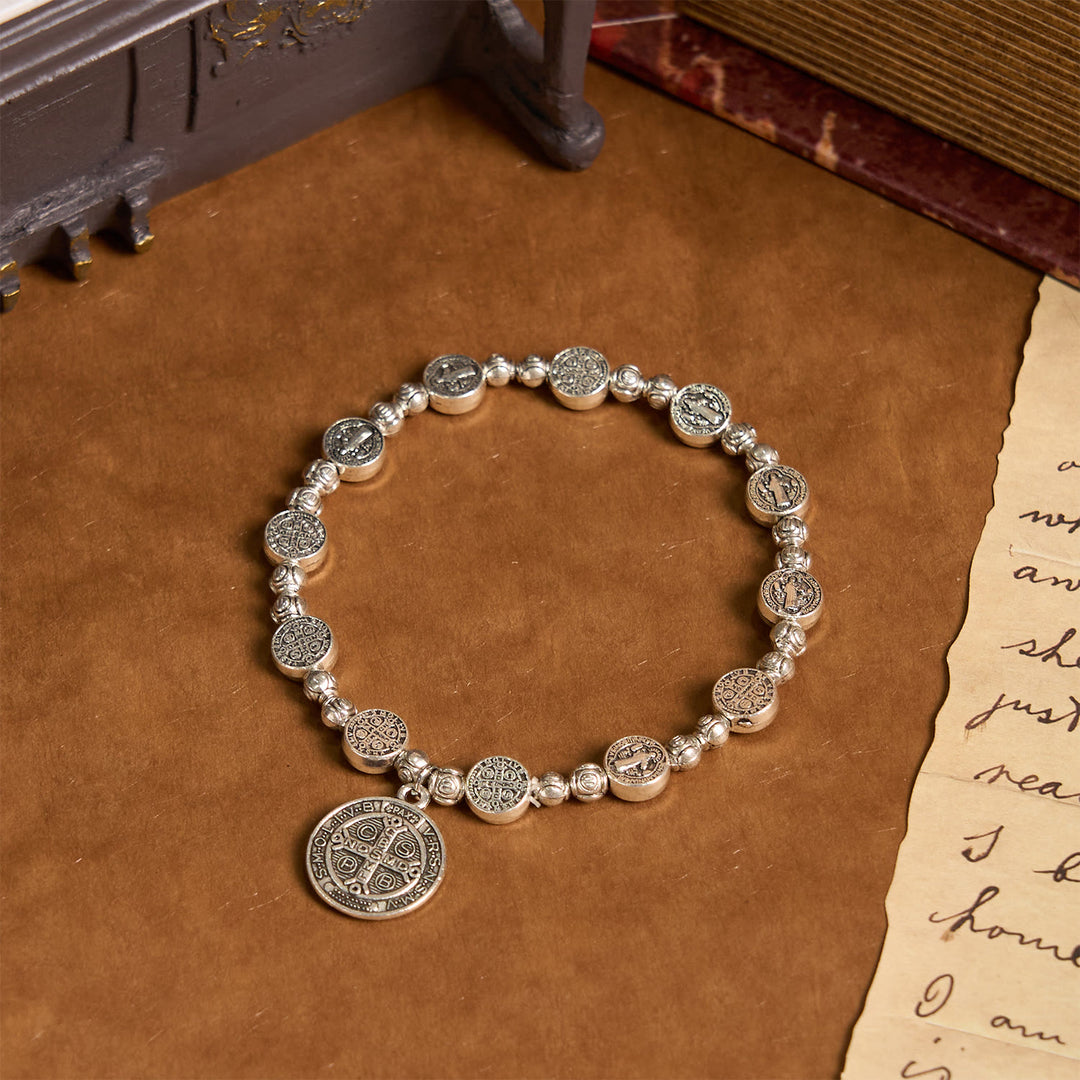 Bracciale con crocifisso di San Benedetto e rosa Christianartworkshop : accessorio cristiano senza tempo per l'espressione quotidiana della fede - Icona di Gesù - image 0