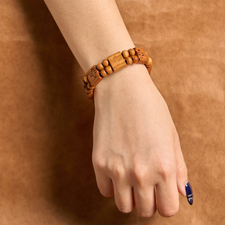 Christianartworkshop Braccialetto in legno con croce a 3 colori: simbolo di devozione e bellezza - image 1
