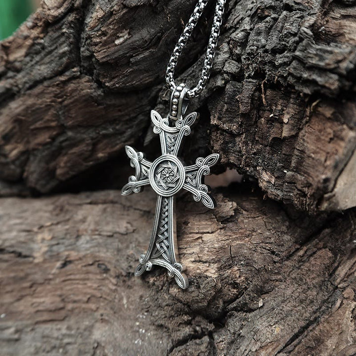 Collana con crocifisso celtico in argento sterling 925 Christianartworkshop : un mix senza tempo di fede e arte - image 6