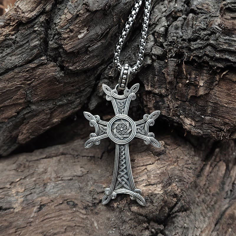 Collana con crocifisso celtico in argento sterling 925 Christianartworkshop : un mix senza tempo di fede e arte - image 5
