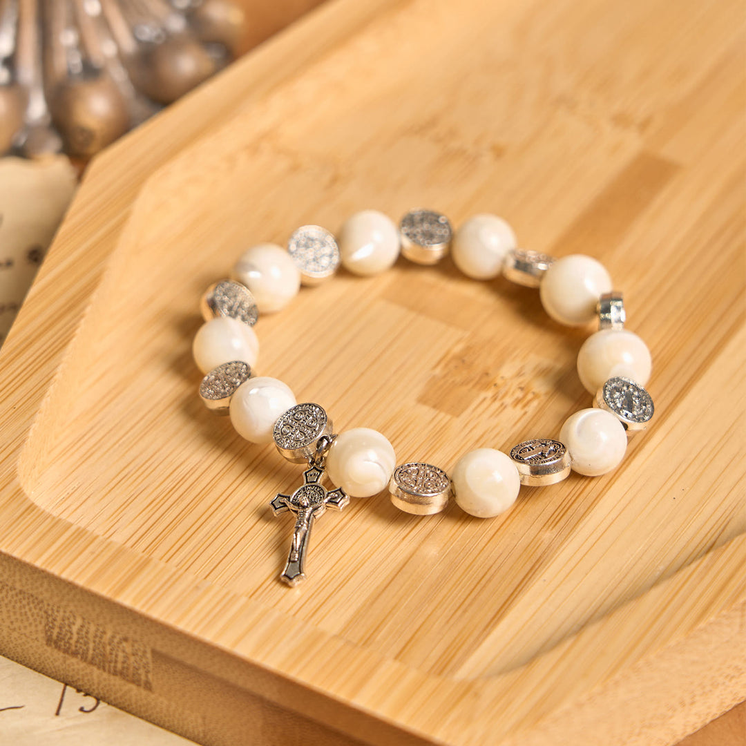 Bracciale con crocifisso di perline bianche Christianartworkshop : un elegante simbolo di devozione - Bianco - image 0