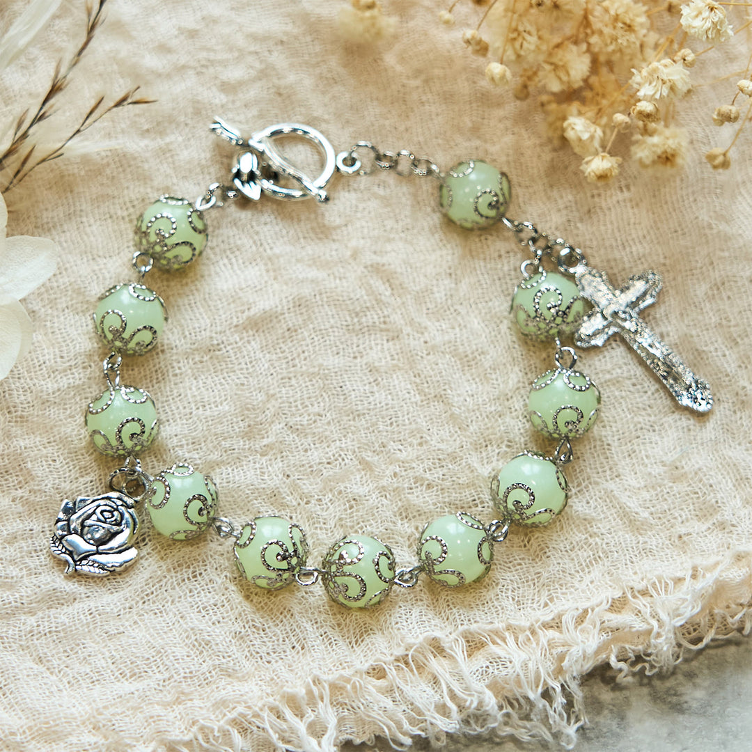Christianartworkshop Bracciale luminoso con perline verdi e crocifisso rosa: luce sognante della fede - image 3