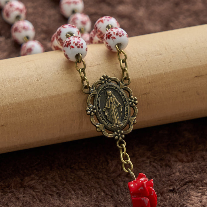 Christianartworkshop FEDE IN PREGHIERA: Rosario fatto a mano con grani di cinabro rosa e carta regalo - image 9