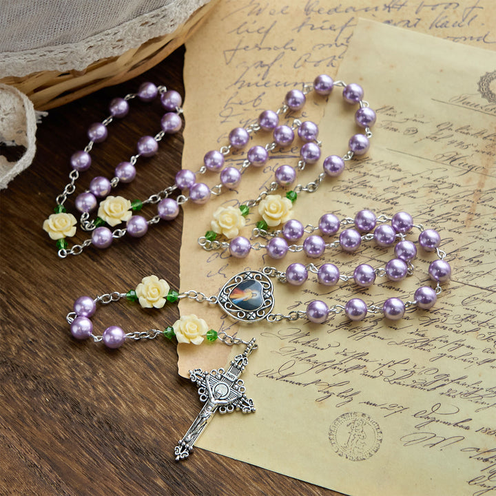 Christianartworkshop FEDE IN PREGHIERA: Rosario della Divina Misericordia fatto a mano con perle viola e fiori, con carta regalo - image 4