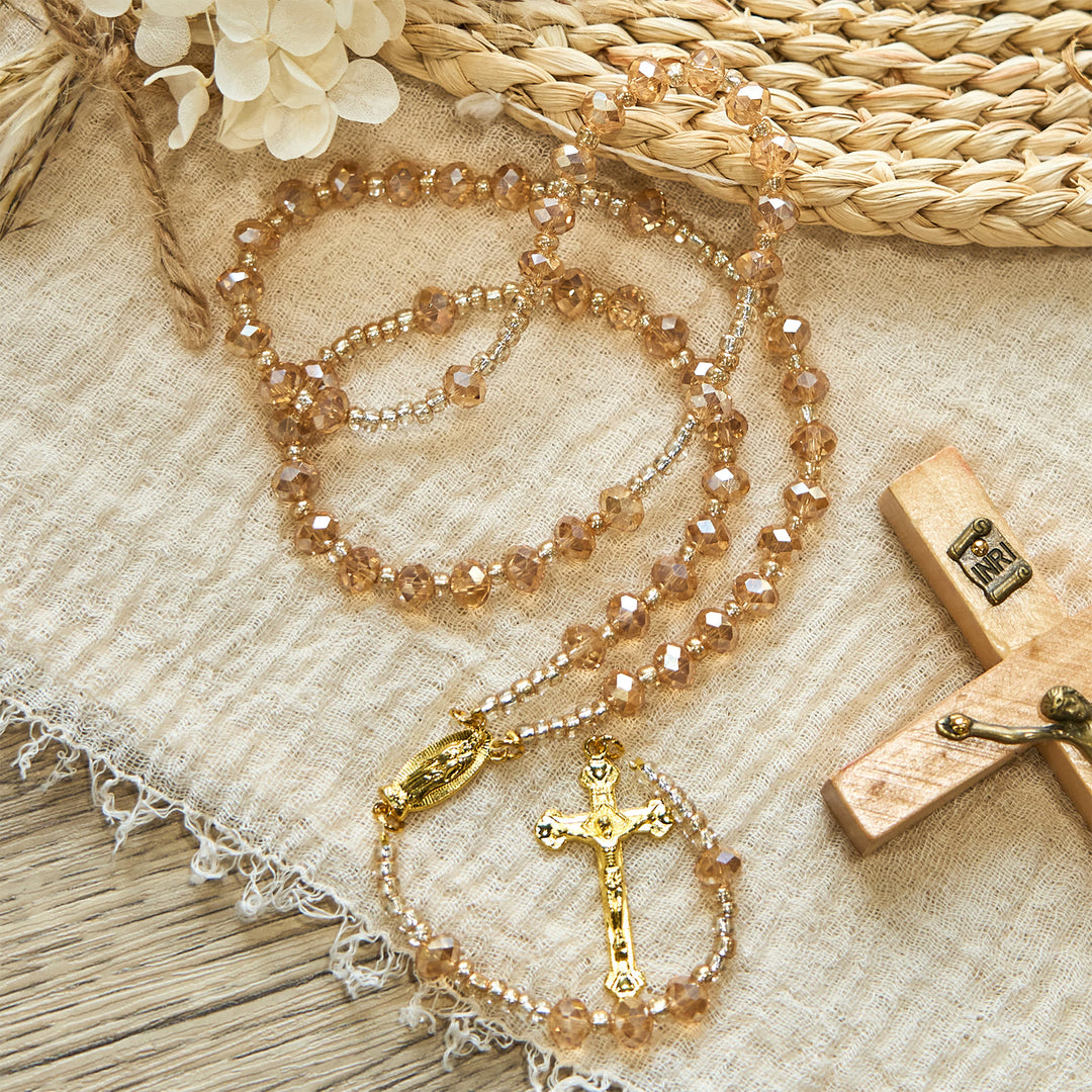 Christianartworkshop Champagne Crystal Rosario della Madonna di Guadalupe: una scintilla divina - image 2