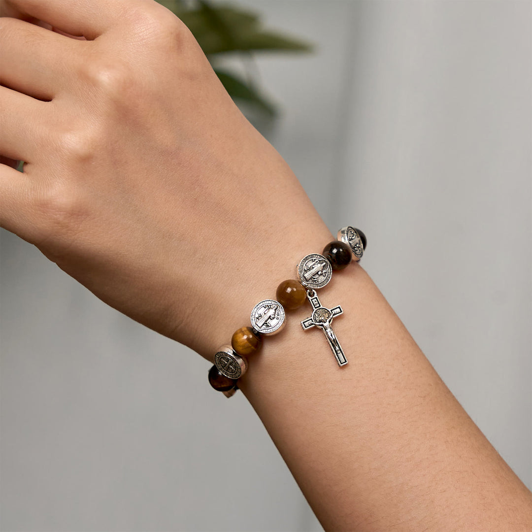 Christianartworkshop Bracciale con simbolo di San Benedetto e occhio di tigre: un mix di fede e bellezza - image 2