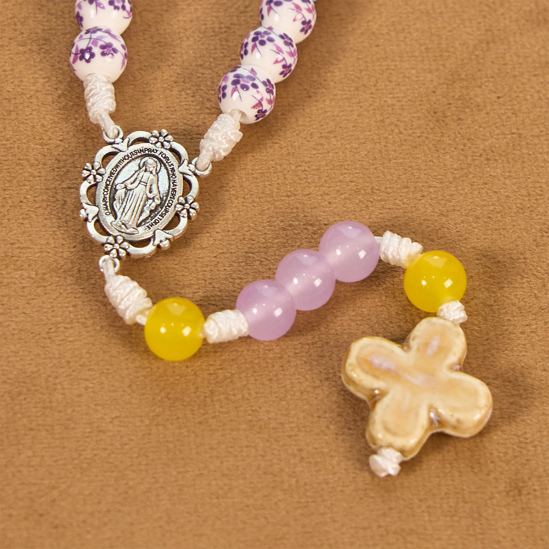 Christianartworkshop Medaglia miracolosa e croce di perle di ceramica a forma di fiore da 8 mm Rosario fatto a mano per la preghiera sacra - image 6