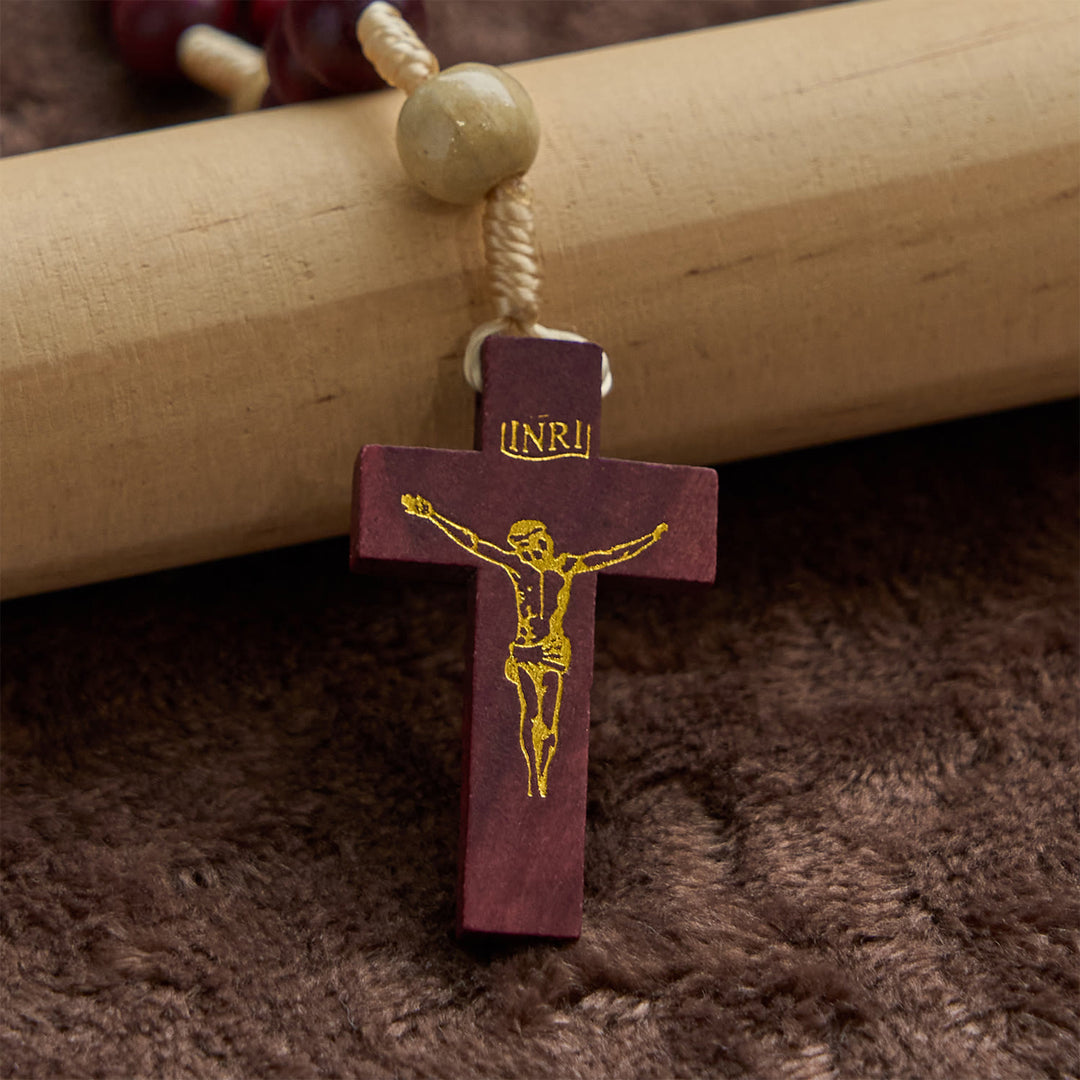 Rosario tradizionale con perline di legno color vino da 10 mm Christianartworkshop : un compagno spirituale senza tempo - image 4