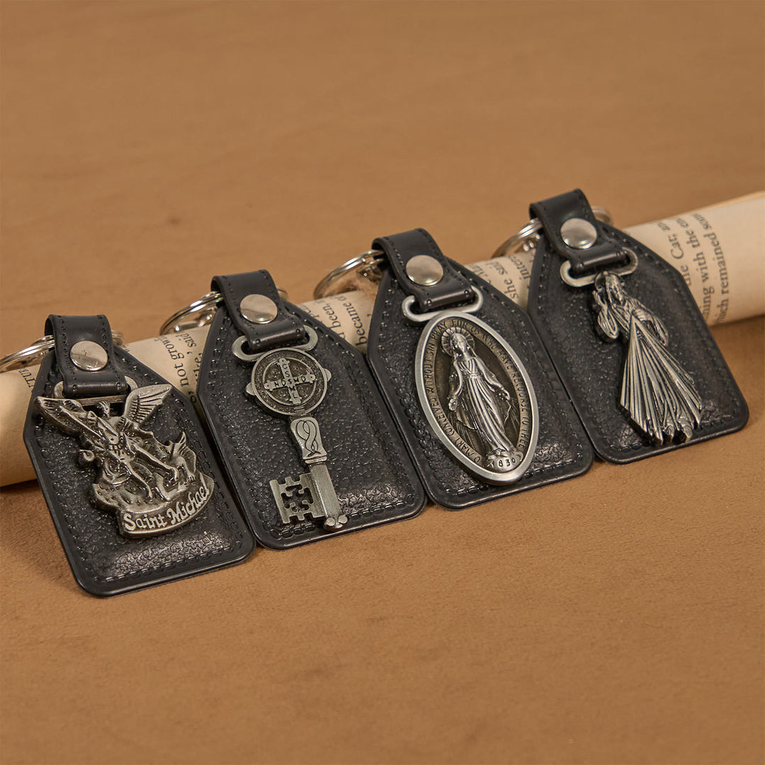 Christianartworkshop 12 modelli di portachiavi e ciondoli di ispirazione cristiana: fede in movimento - image 0