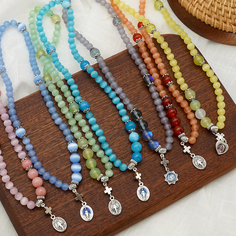 Bracciale regolabile minimalista Christianartworkshop con pietre occhio di gatto multicolori e medaglia miracolosa - image 1