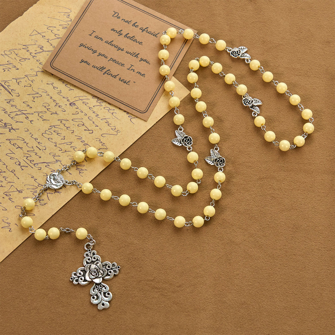 Rosario con perline in stile vintage color giallo fiore e croce di rose Christianartworkshop : un ricordo di fede senza tempo - Rosario - image 0