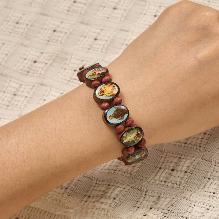 Christianartworkshop Braccialetto elastico classico con perline di legno e icone di Maria, Gesù e Santi - image 2