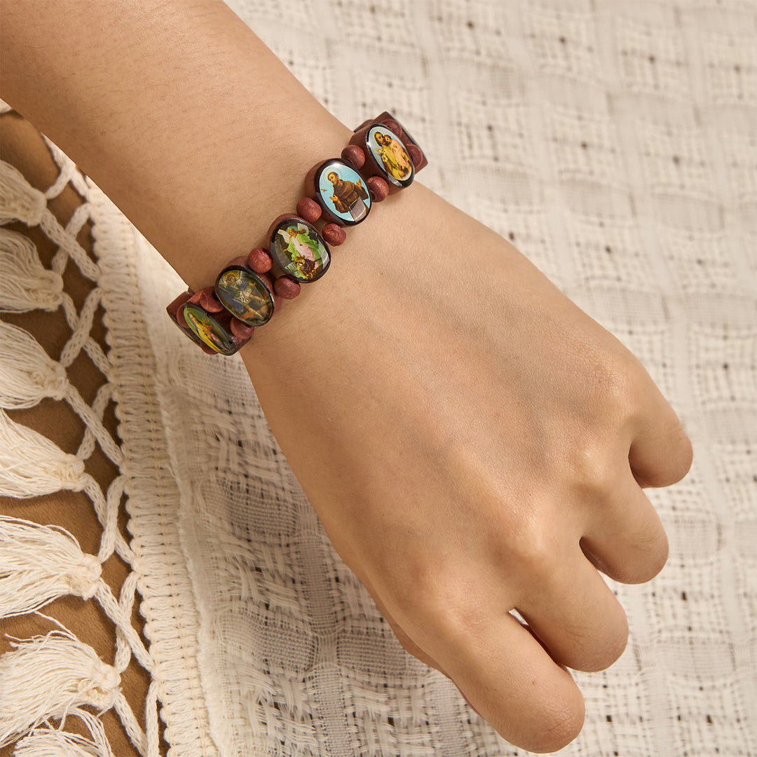 Christianartworkshop Braccialetto elastico classico con perline di legno e icone di Maria, Gesù e Santi - image 3