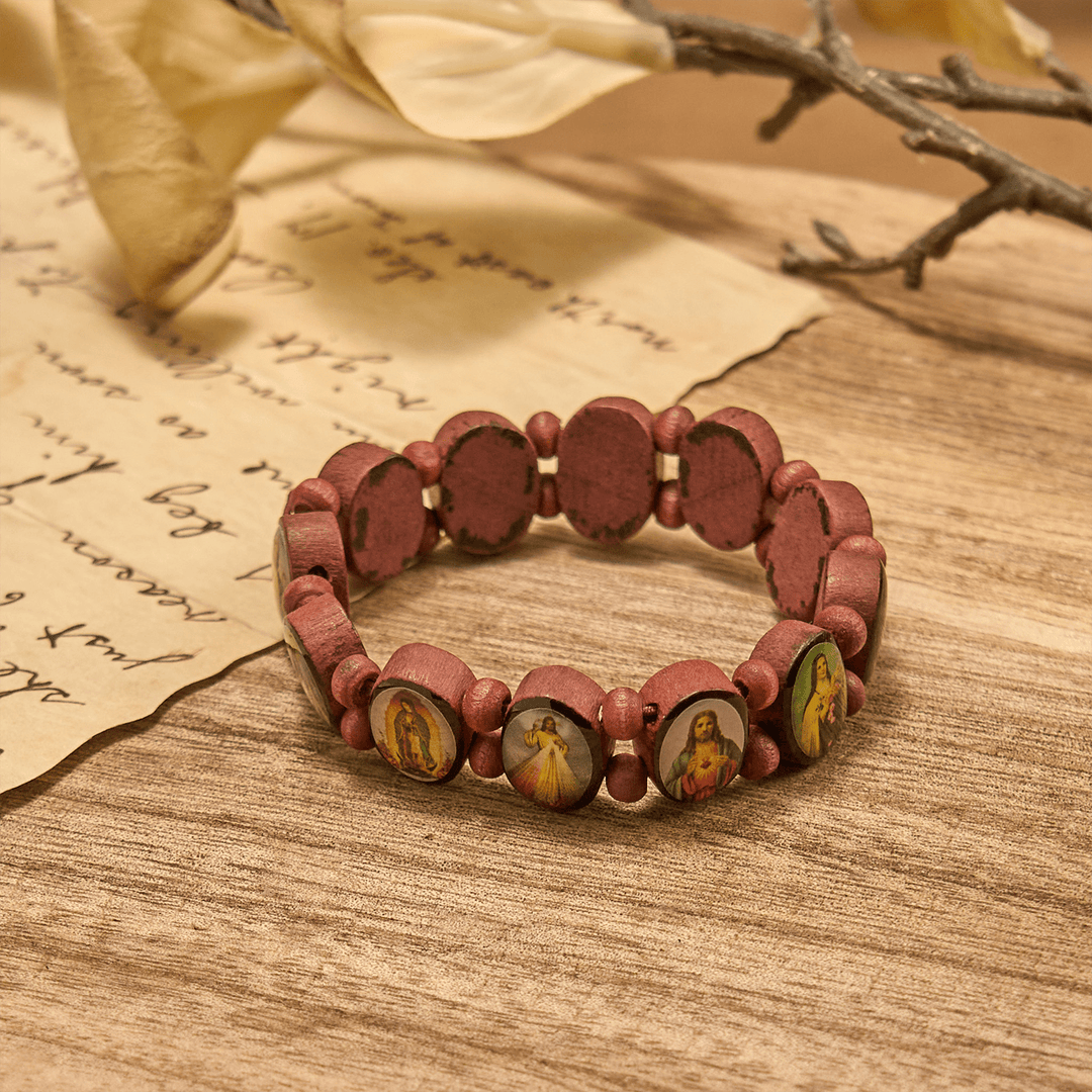 Christianartworkshop Braccialetto elastico classico con perline di legno e icone di Maria, Gesù e Santi - image 5