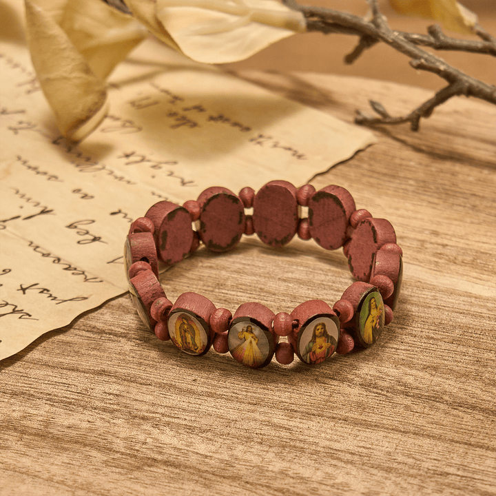 Christianartworkshop Braccialetto elastico classico con perline di legno e icone di Maria, Gesù e Santi - image 5