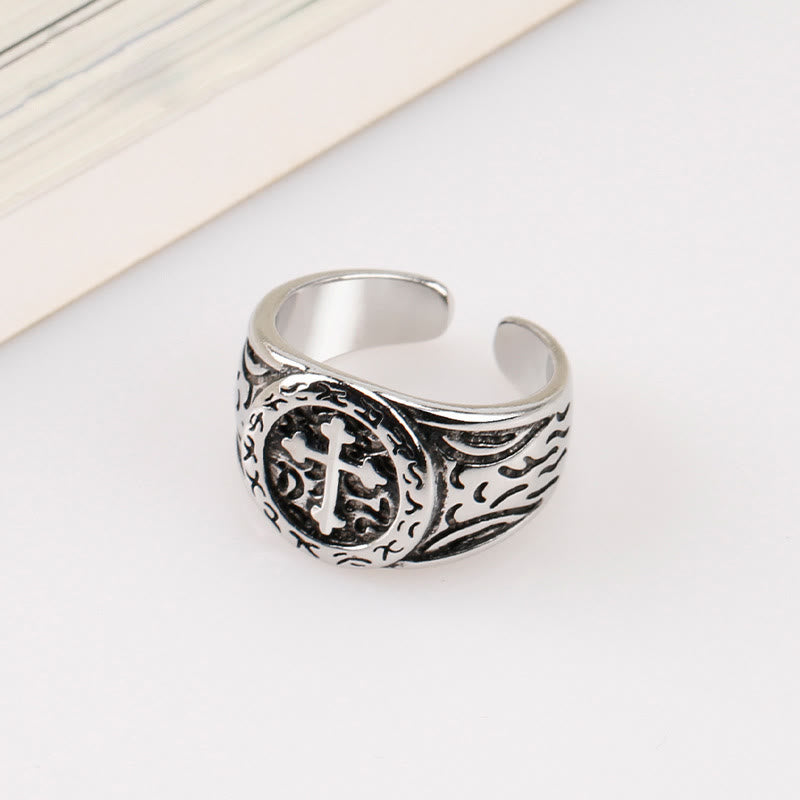 Christianartworkshop Anello classico in argento con croce e motivi ornamentali: reliquia della fede fatta a mano - Adatto per taglie USA dalla 6 alla 11 - image 0