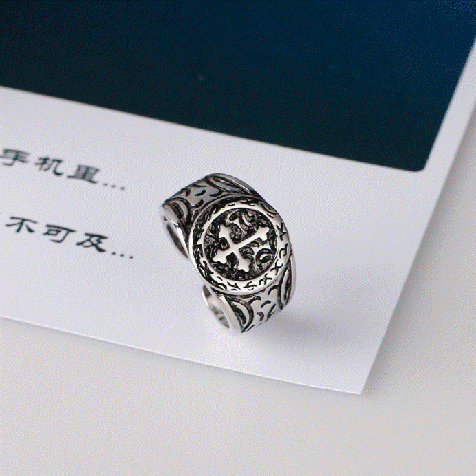 Christianartworkshop Anello classico in argento 925 con croce e motivi ornamentali: reliquia della fede fatta a mano - image 2