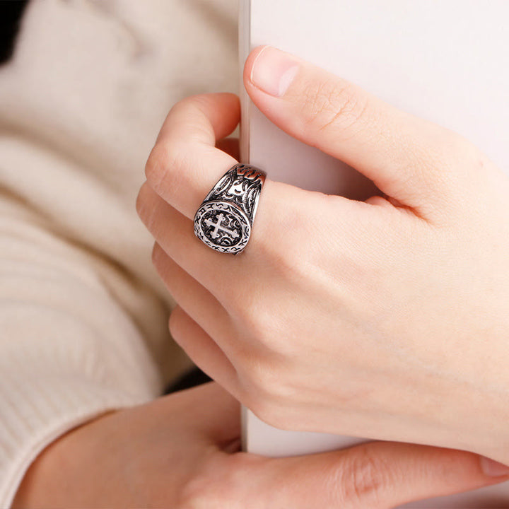 Christianartworkshop Anello classico in argento 925 con croce e motivi ornamentali: reliquia della fede fatta a mano - image 3