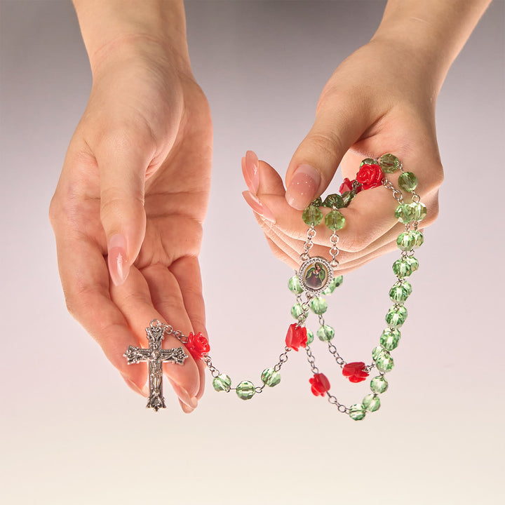 Christianartworkshop Perline di cristallo floreali fatte a mano e rosario con crocifisso e medaglia della Vergine Maria: Eleganza del fiore della grazia - image 8