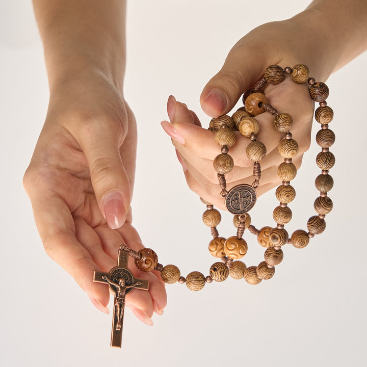 Christianartworkshop Rosario divino in legno d'ulivo ornato con medaglia di San Benedetto e crocifisso: sacra devozione - image 7