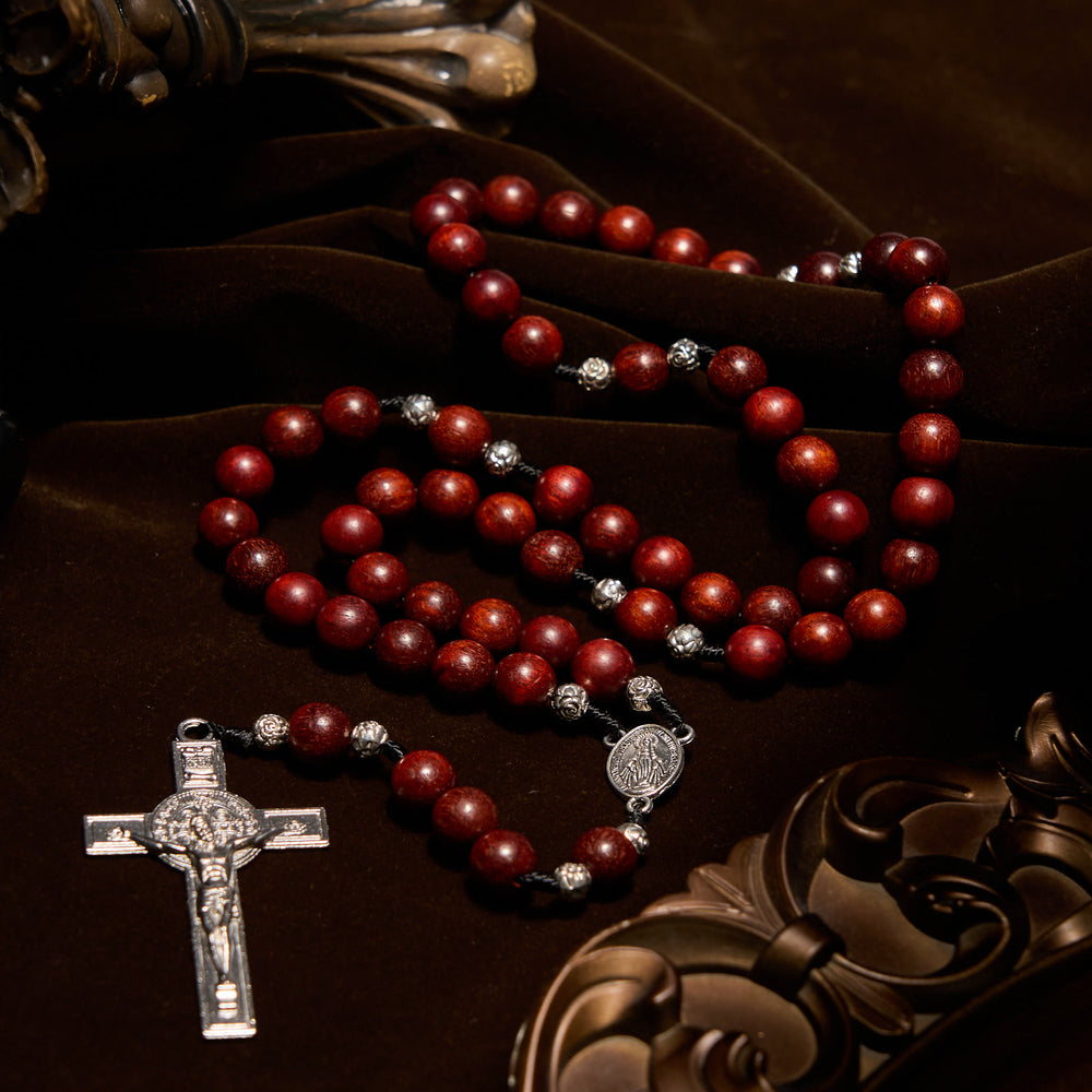 Christianartworkshop Rosario in legno rosso e grani di rosa con medaglia miracolosa: abbraccia la grazia e la protezione divine - image 1