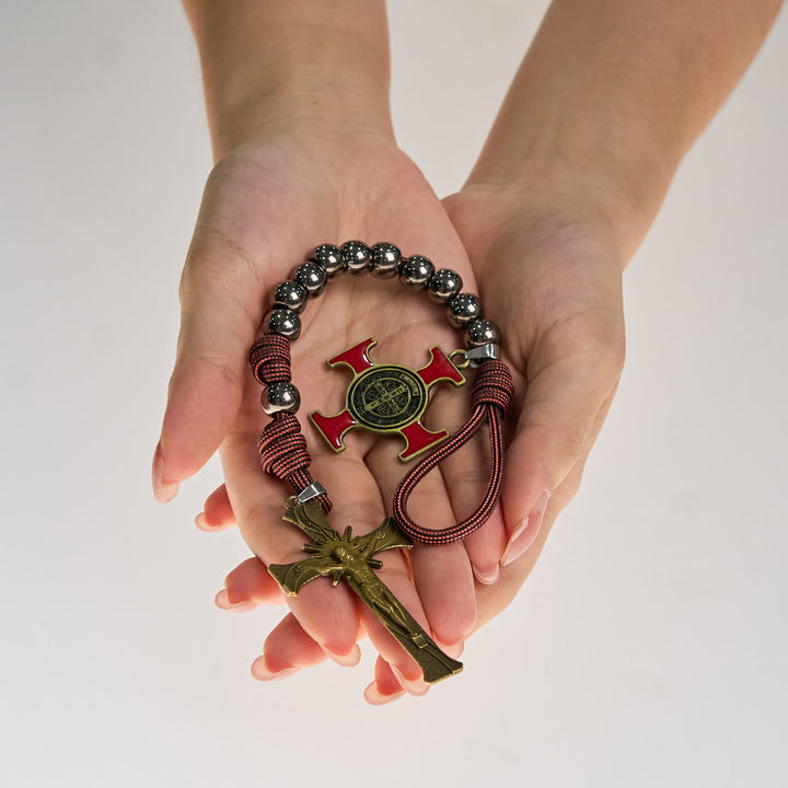 Christianartworkshop Elegante rosario tascabile portatile con medaglia dorata di San Benedetto e crocifisso: porta la protezione divina ovunque - image 8