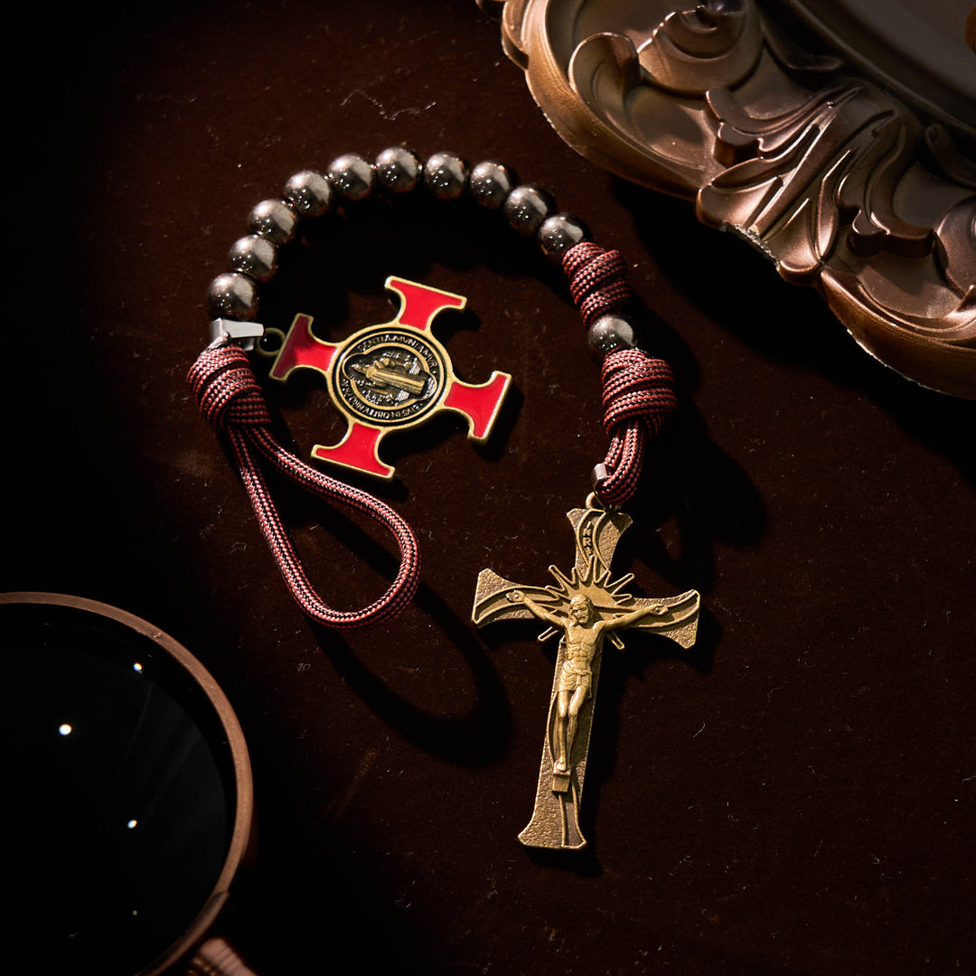 Christianartworkshop Elegante rosario tascabile portatile con medaglia dorata di San Benedetto e crocifisso: porta la protezione divina ovunque - image 2