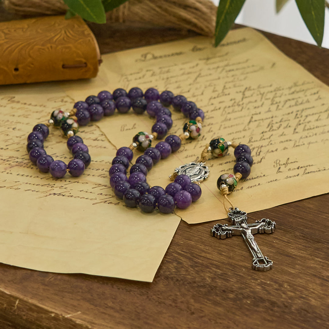 Christianartworkshop Rosario in agata viola e perle cloisonné con medaglia della Vergine Maria e crocifisso: senti la devozione della grazia - image 4