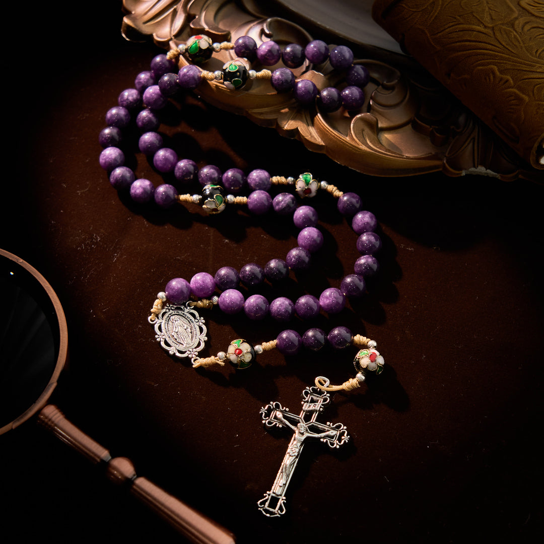 Christianartworkshop Rosario in agata viola e perle cloisonné con medaglia della Vergine Maria e crocifisso: senti la devozione della grazia - image 2