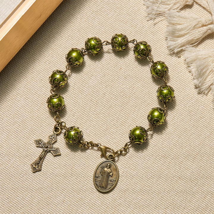 Perline verdigris opache Christianartworkshop con medaglia di San Benedetto in bronzo e bracciale con crocifisso: trova la pace nella sottile sacralità - Perlina verde opaco - image 0