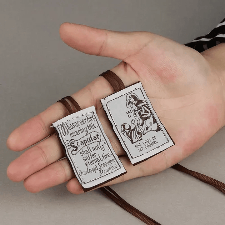 Christianartworkshop Scapolare cattolico in bianco e nero di Nostra Signora del Monte Carmelo e Cuore di Gesù di Jacred - image 2