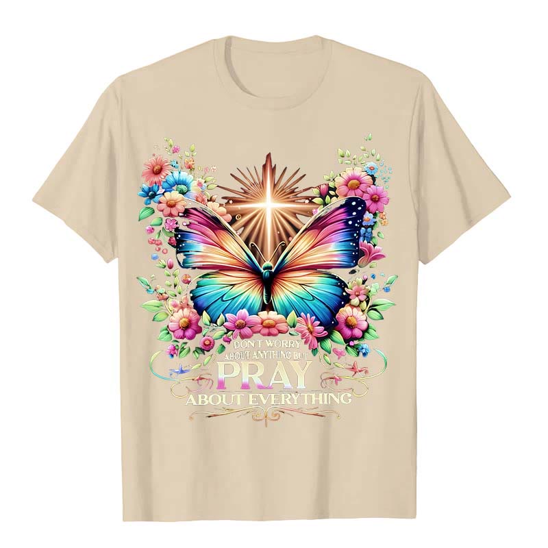 Christianartworkshop Maglietta unisex con farfalla e croce ispirate alla fede "Prega per tutto" - Beige - 2XL - image 4