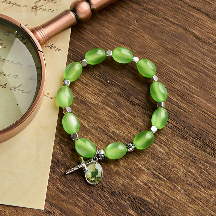 Christianartworkshop Ciondolo con San Giuda e Crocifisso, perline verdi trasparenti, bracciale rosa - image 6