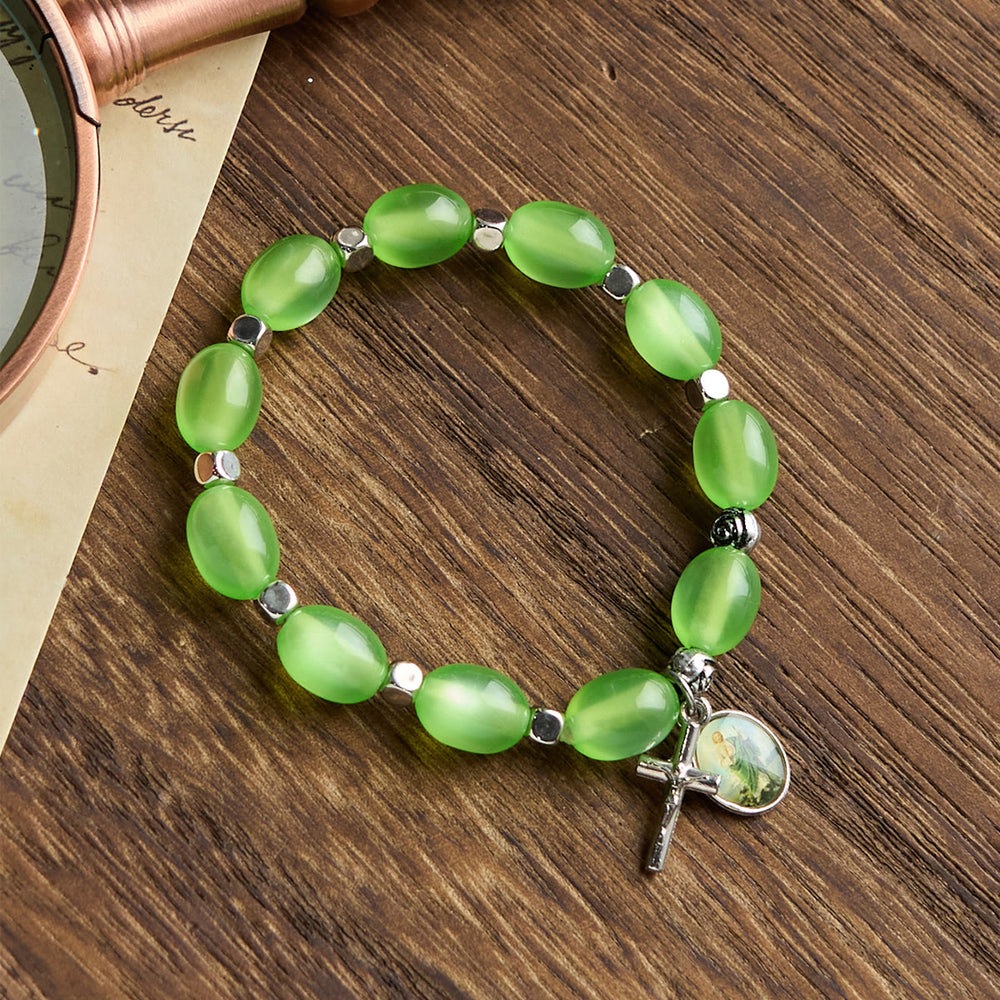 Christianartworkshop Ciondolo con San Giuda e Crocifisso, perline verdi trasparenti, bracciale rosa - image 1