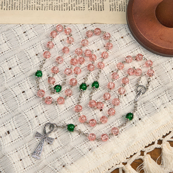 Rosario in lega con perline di vetro rosa scintillanti trasparenti di Christianartworkshop con la Madonna e la croce Ankh - Crocifisso e la Madonna - image 0