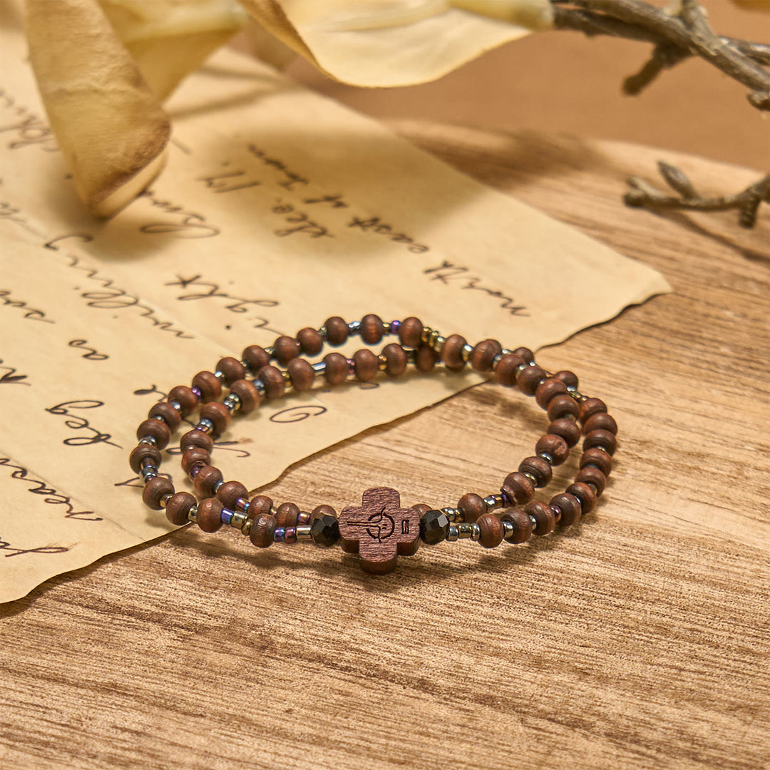 Christianartworkshop Braccialetto classico con perline di legno e croce: emblema senza tempo di fede discreta - image 2