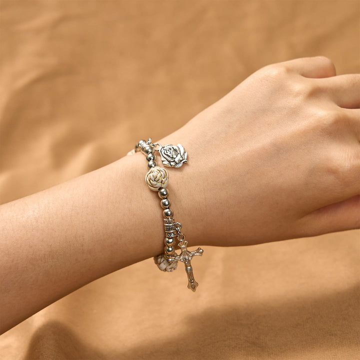 Bracciale rosario con perline di rosa bianca da 10 mm scolpite artisticamente Christianartworkshop con crocifisso - image 7