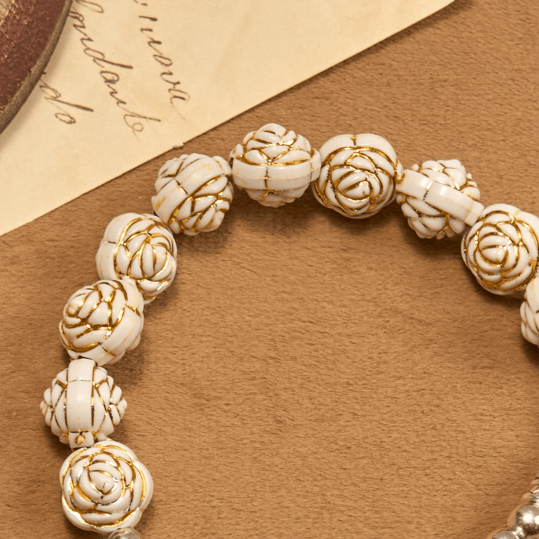 Bracciale rosario con perline di rosa bianca da 10 mm scolpite artisticamente Christianartworkshop con crocifisso - image 6