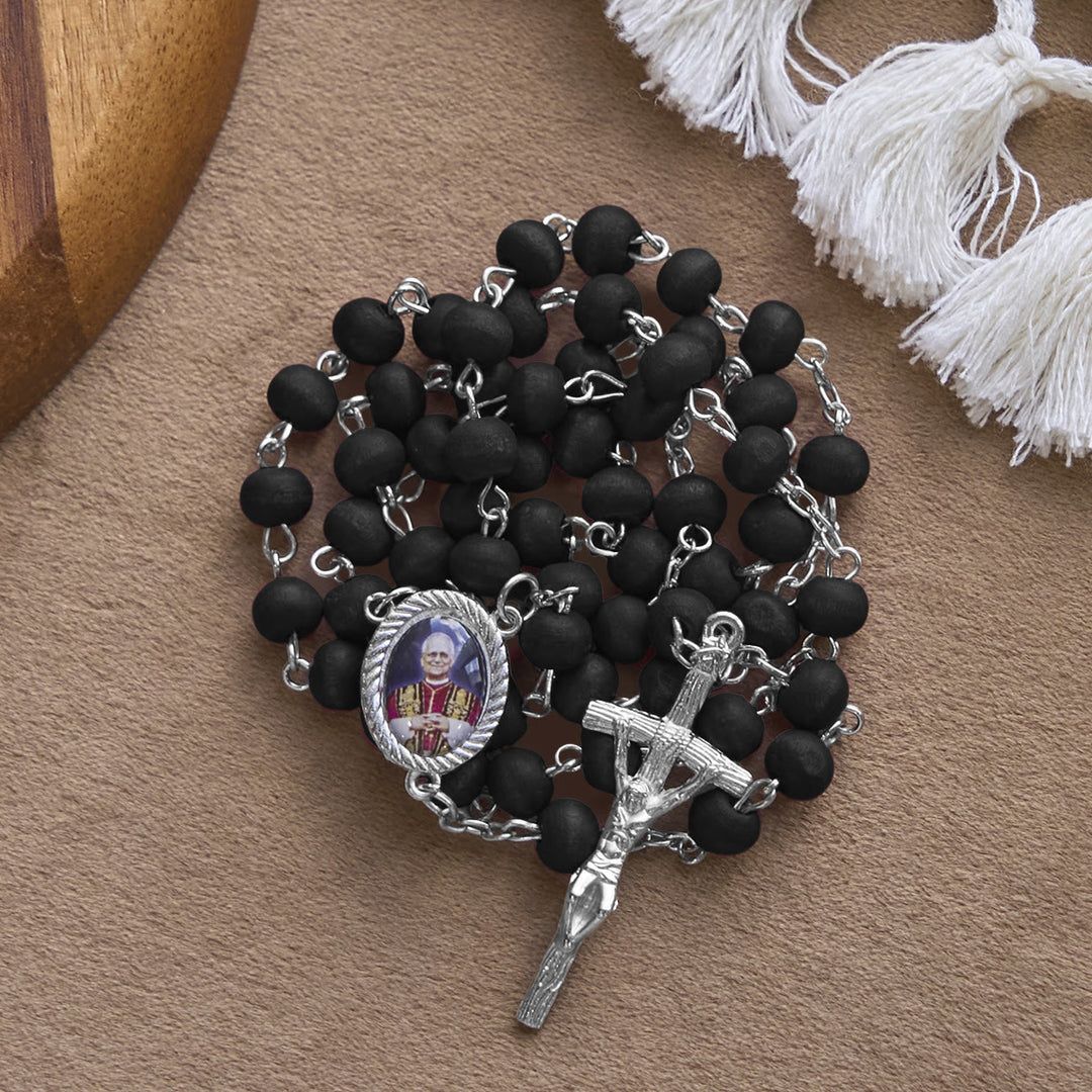 Christianartworkshop Rosario in grani di legno rosso di Papa Leone XIV in commemorazione di un tesoro spirituale - image 16