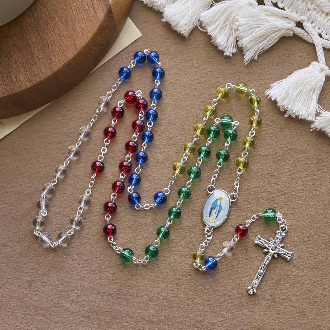 Christianartworkshop Rosario con ciondolo e crocifisso della Vergine Maria con perline arcobaleno trasparenti multicolori da 6 mm - image 2